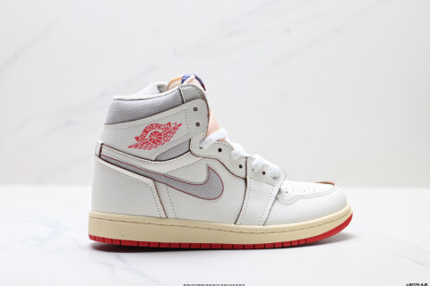 Nike Air Jordan 1 Retro High Basketball Shoes