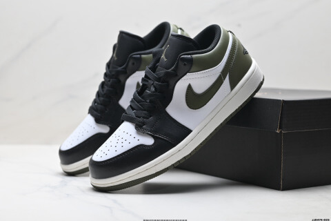 Nike Air Jordan 1 Low OG Casual Sneaker
