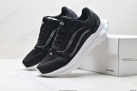Alo Yoga Alo Runner Running Shoes