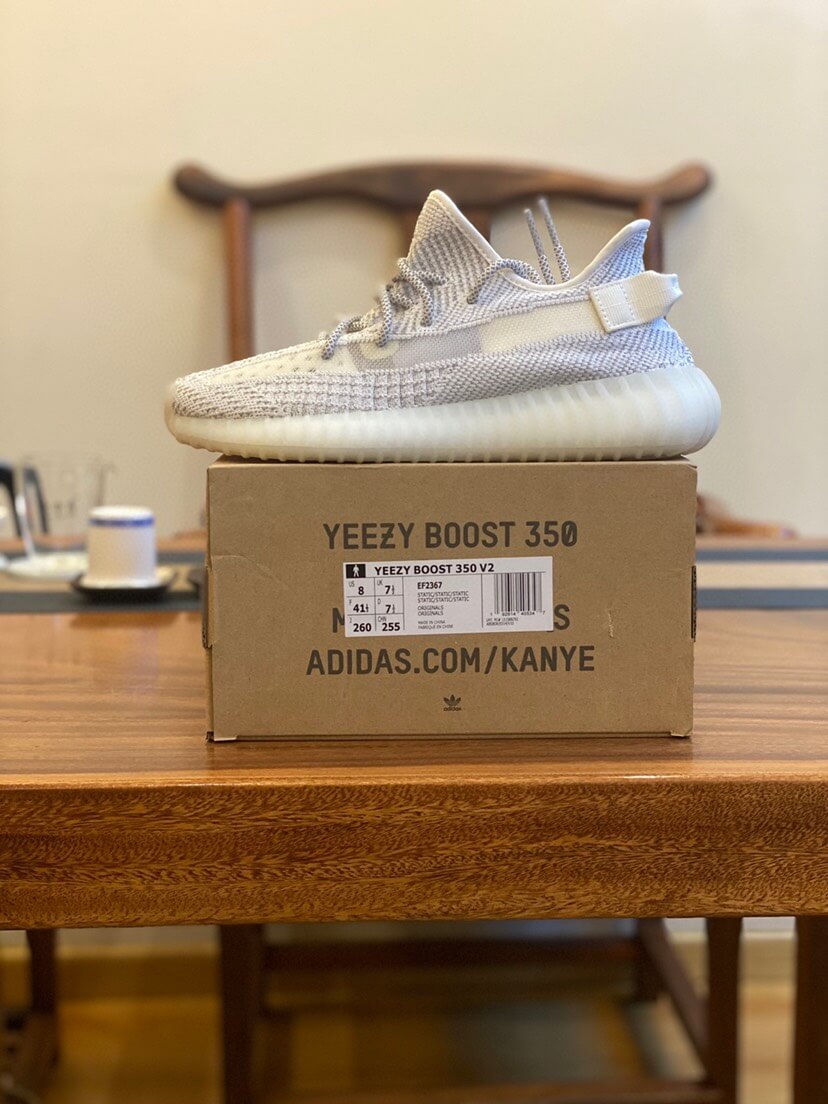 Adidas Yeezy Boost 350 V2 Sneakers