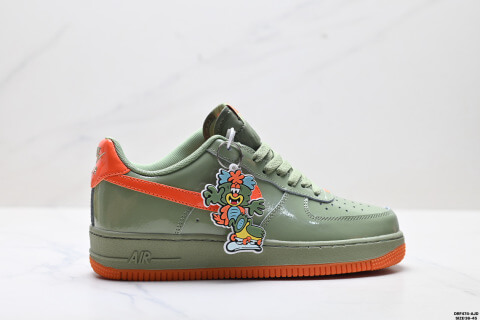Nike Air Force 1 '07LVB Sneakers