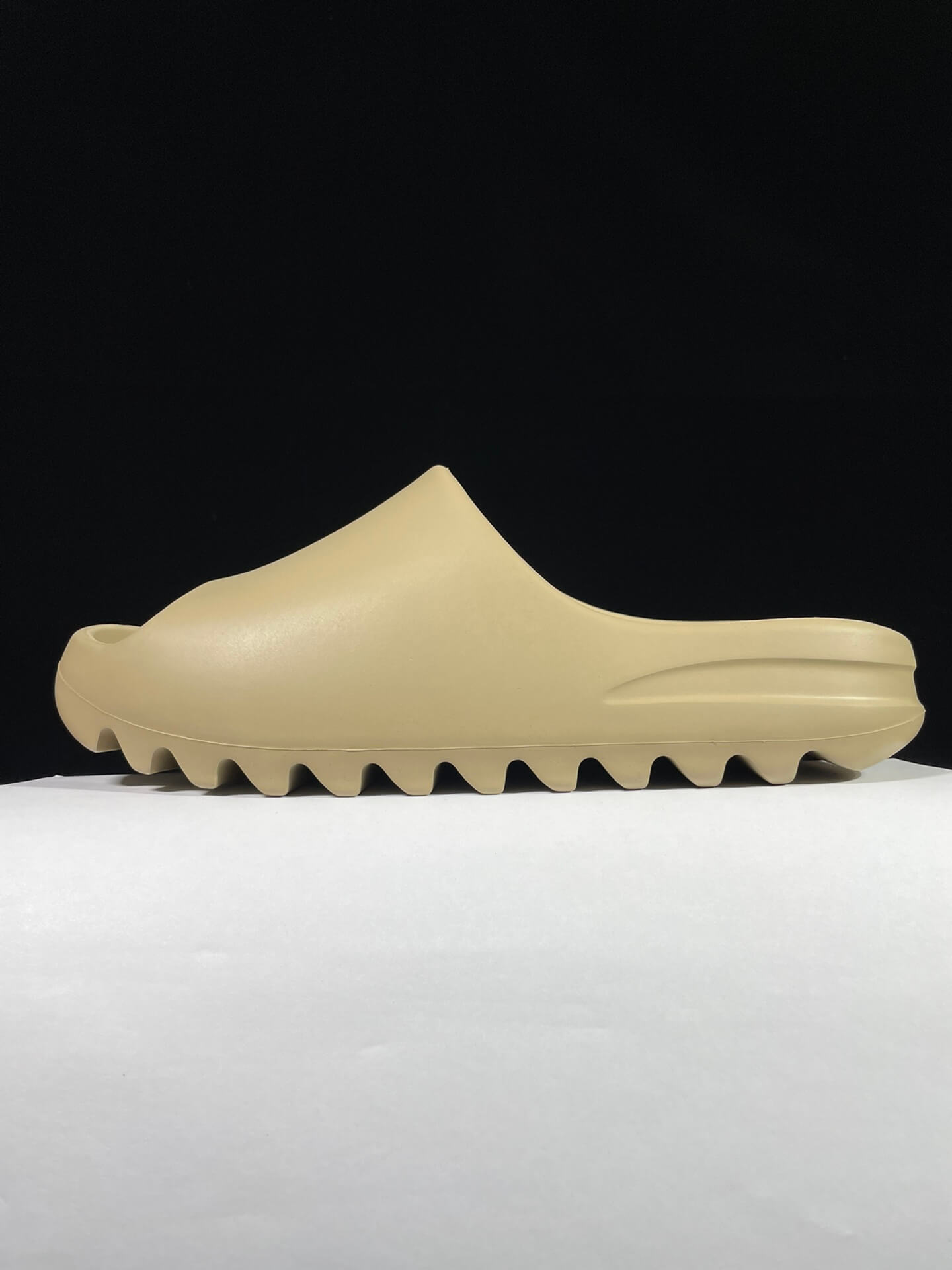 Yeezy Slide Bone Color Sandals