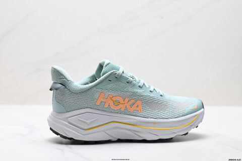 HOKA CHALLENGER 8 Running Shoes