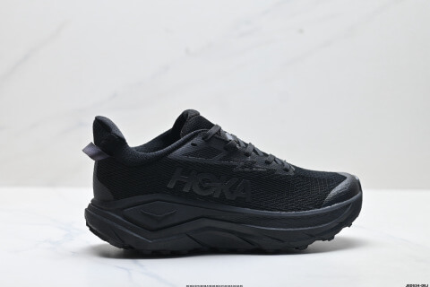 HOKA CHALLENGER 8 Running Shoes