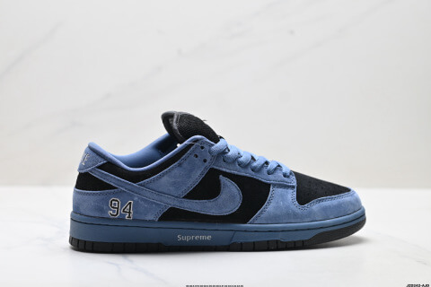 NIKE DUNK LOW Skate Shoes