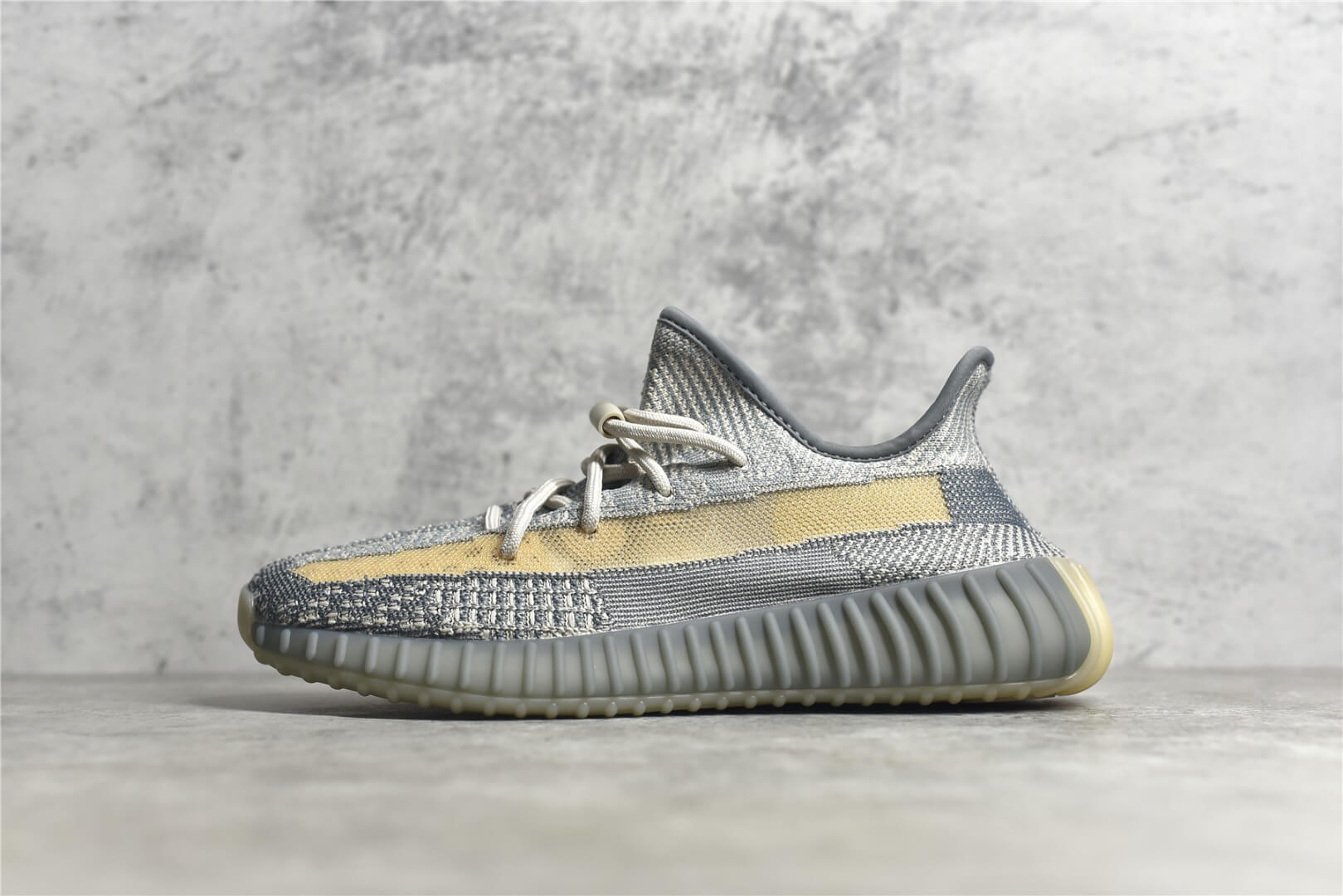 Adidas Yeezy Boost 350 V2 Ash Pearl Sneakers