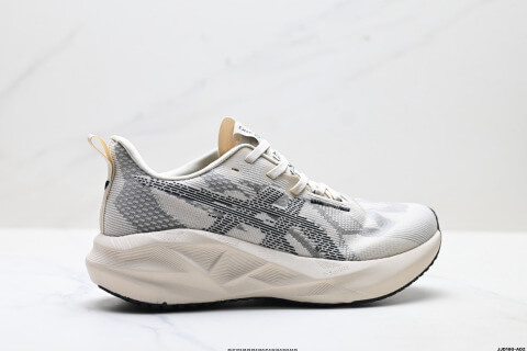 Asics NOVABLAST 5 LE Lightweight Running Shoes
