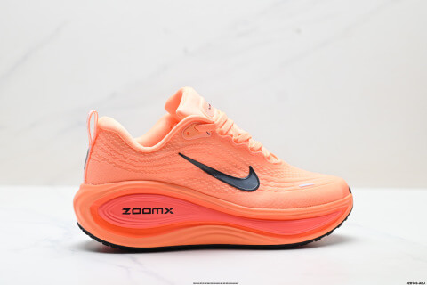 Nike VOMERO PLUS Running Shoes