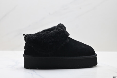 UGG TAZZELLE Low-top Snow Boots